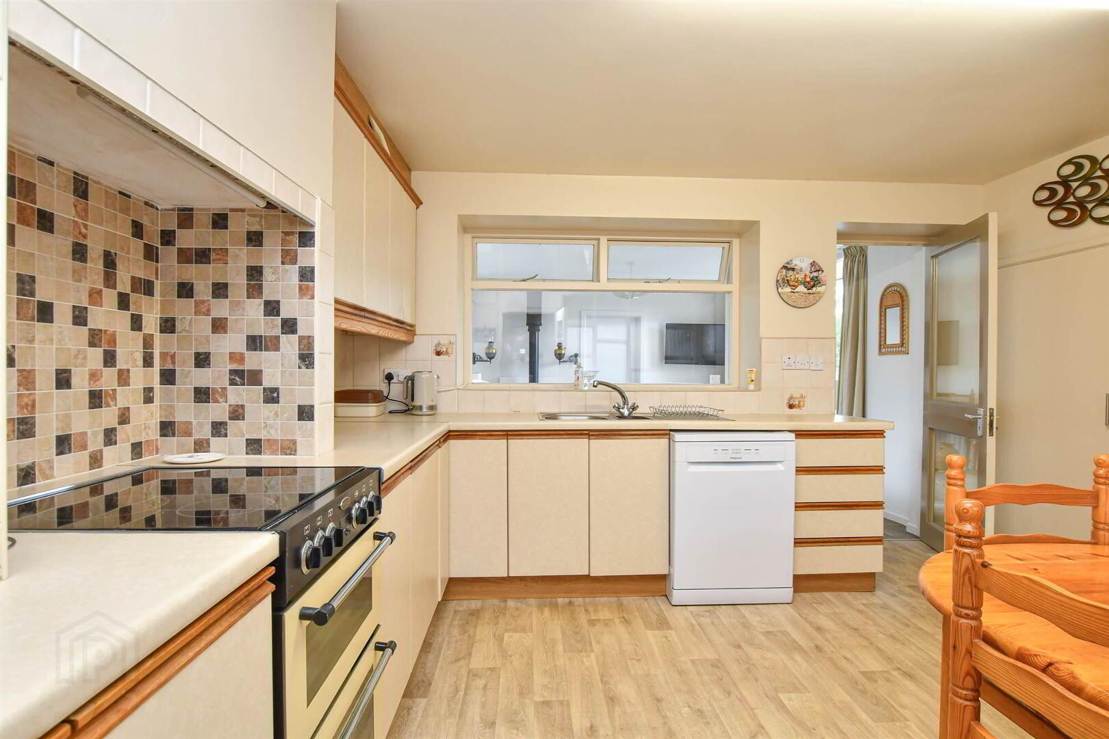 118 Comber Road 10 of 36