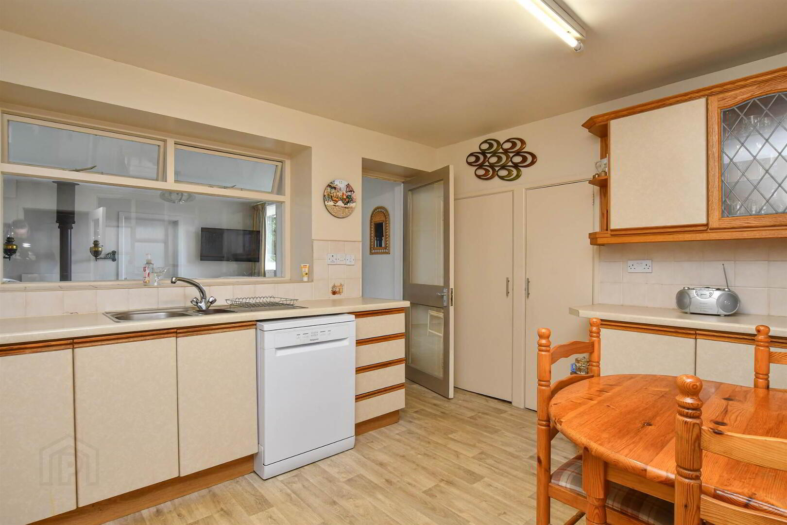 118 Comber Road 11 of 36