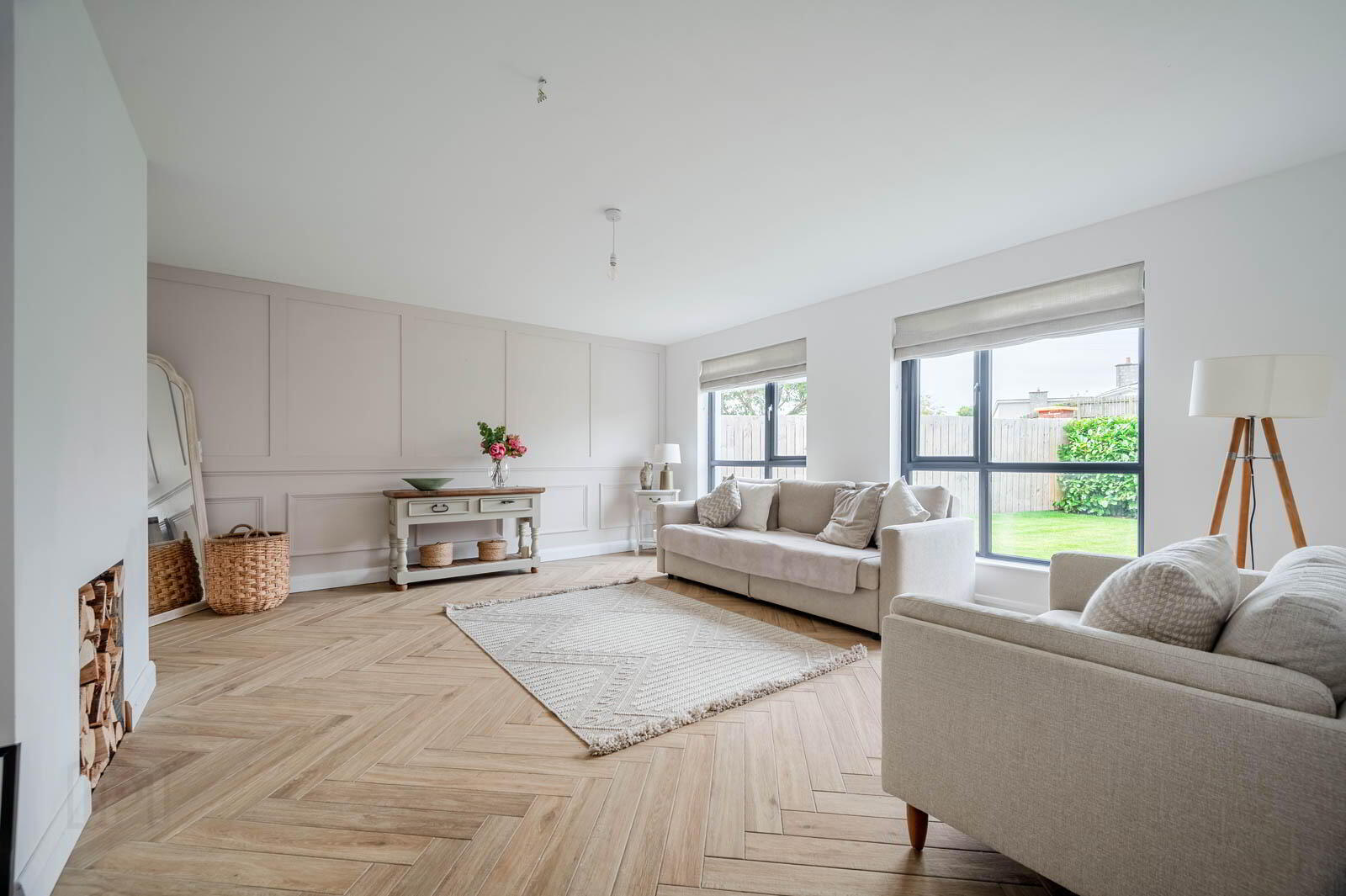 10a Meadow Park 4 of 36