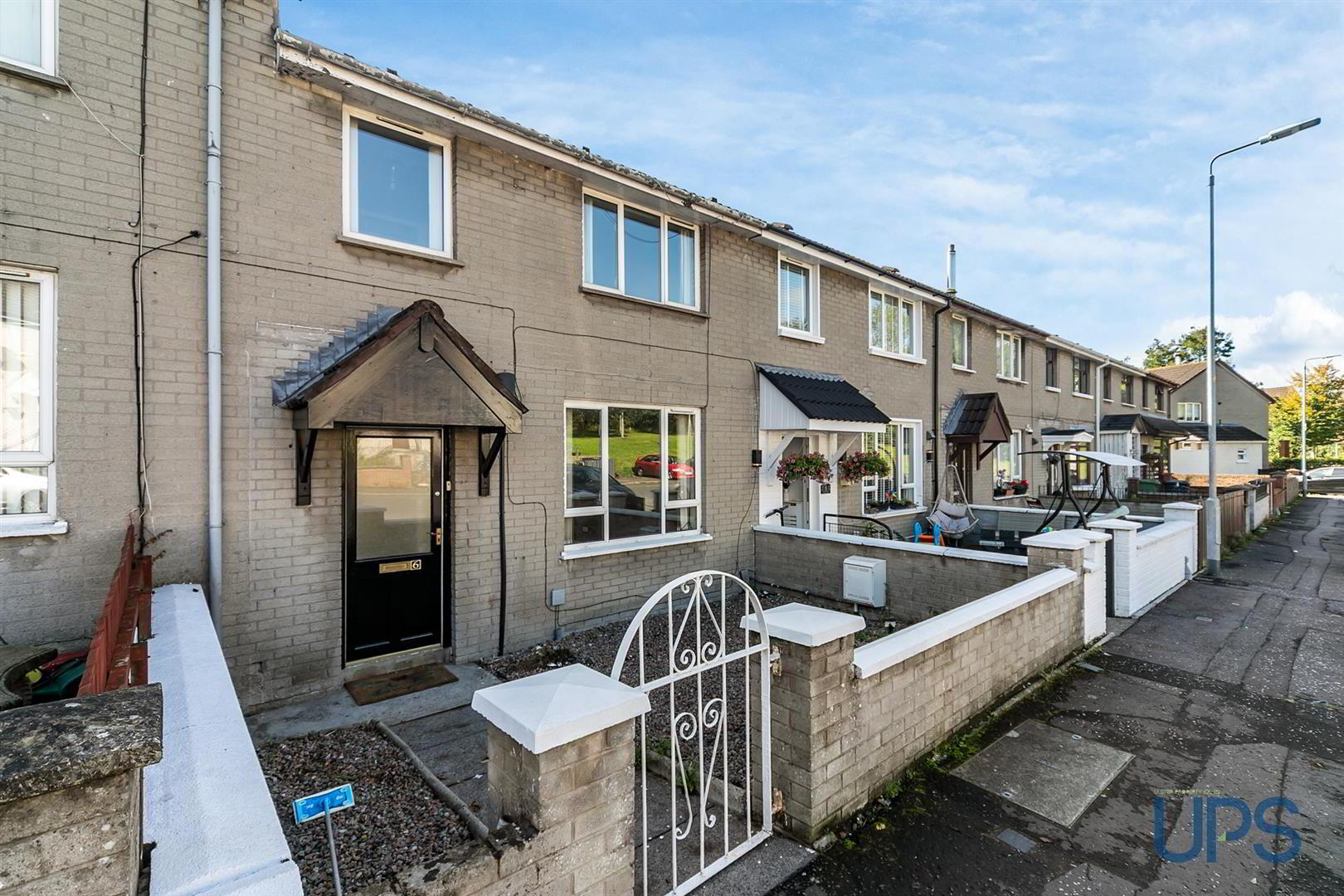 6 Whin Park 1 of 26