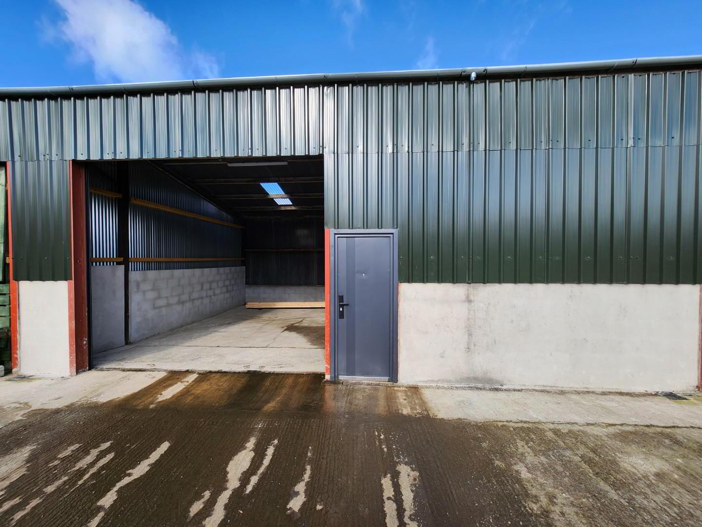 Commercial Storage Unit With Office/Showroom 6 of 7
