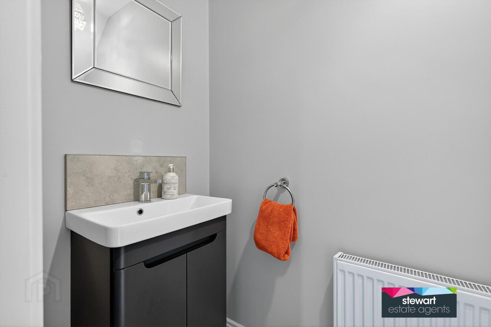 8 Glebe Close 12 of 25