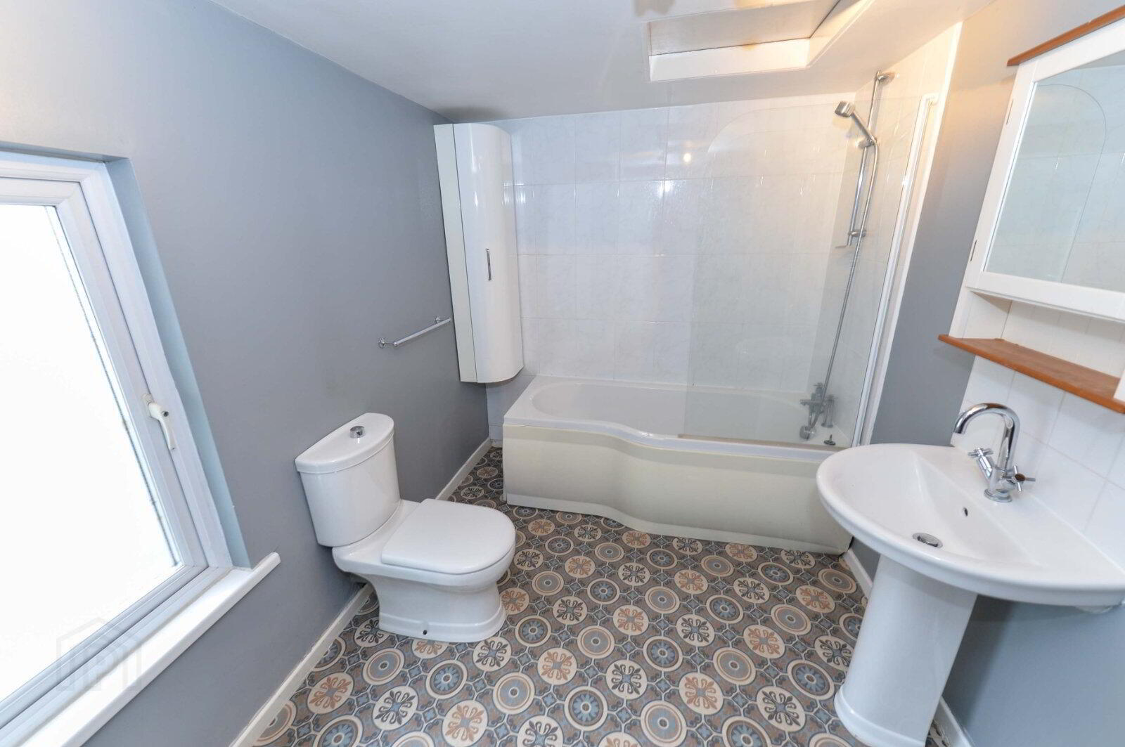 18 Belmont Avenue 12 of 17