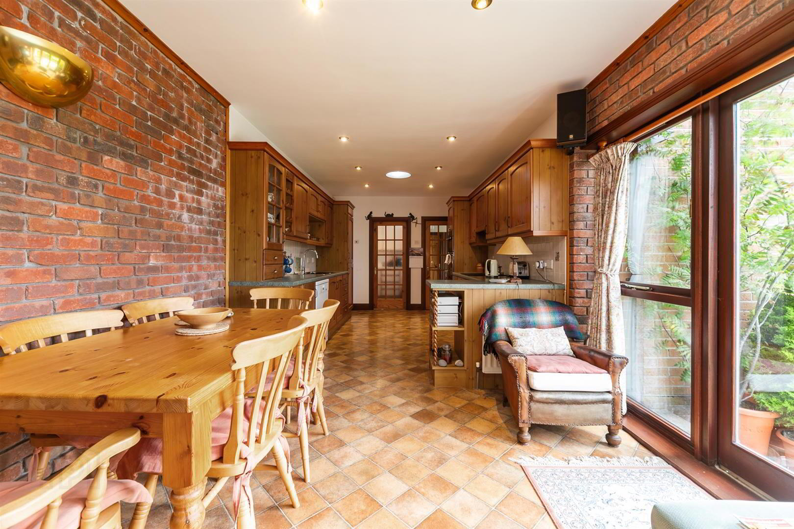 39 Drennan Road 9 of 34