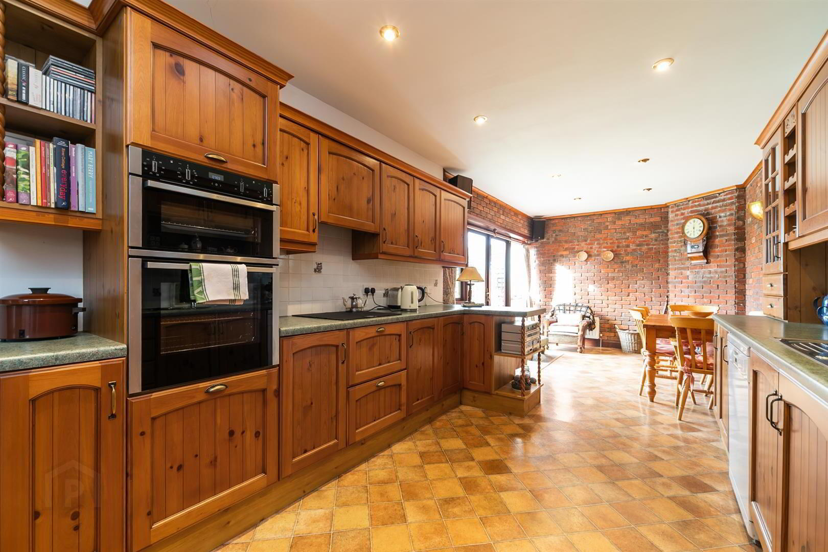 39 Drennan Road 10 of 34