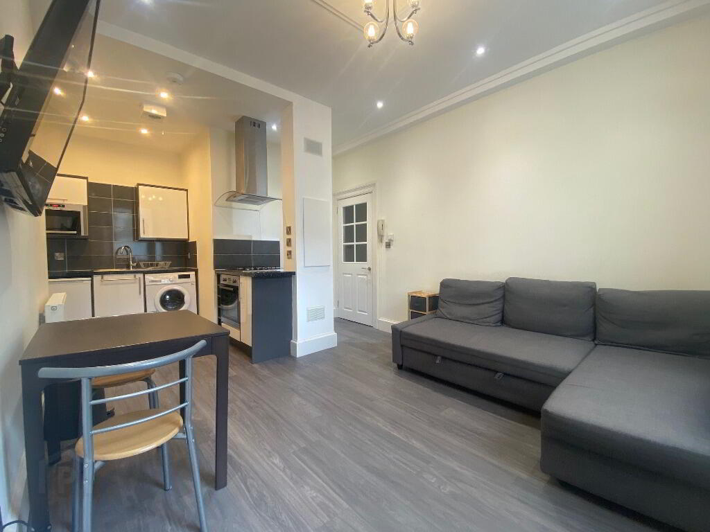 21 Caledonian Crescent 3 of 9