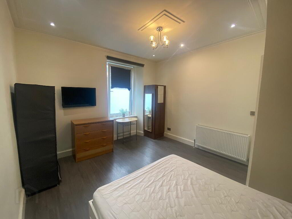 21 Caledonian Crescent 8 of 9