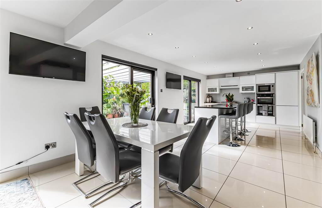 1 Belmont Court 6 of 31