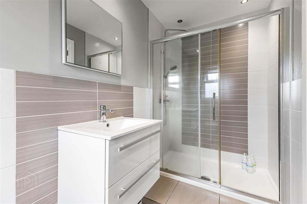 1 Belmont Court 16 of 31