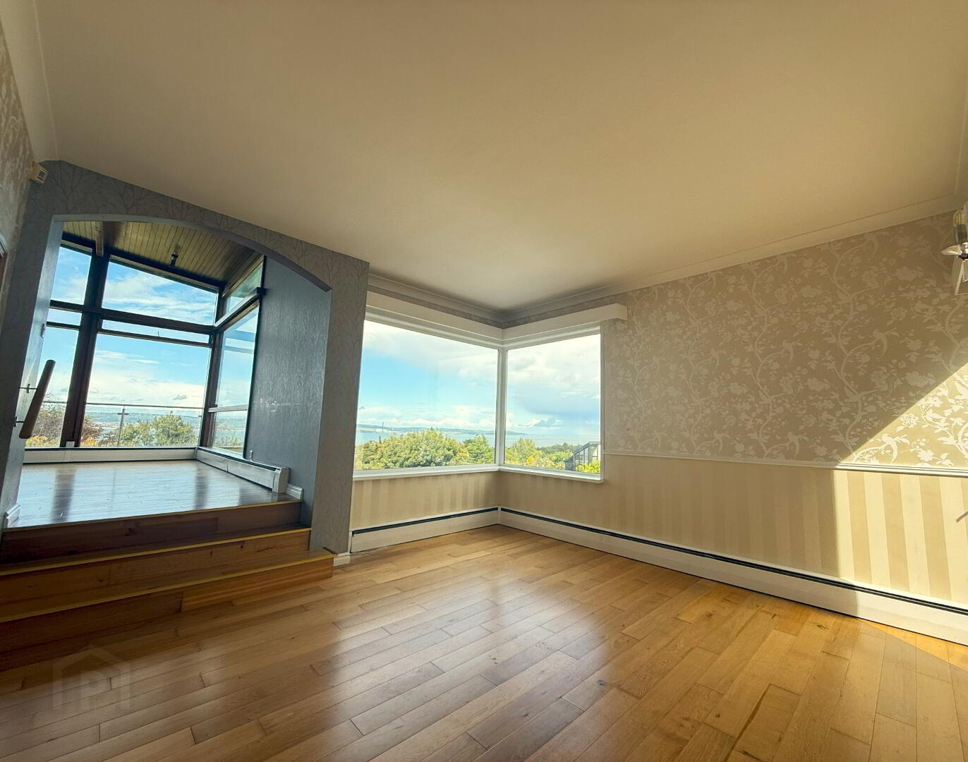 6 Larch Hill Drive 3 of 21