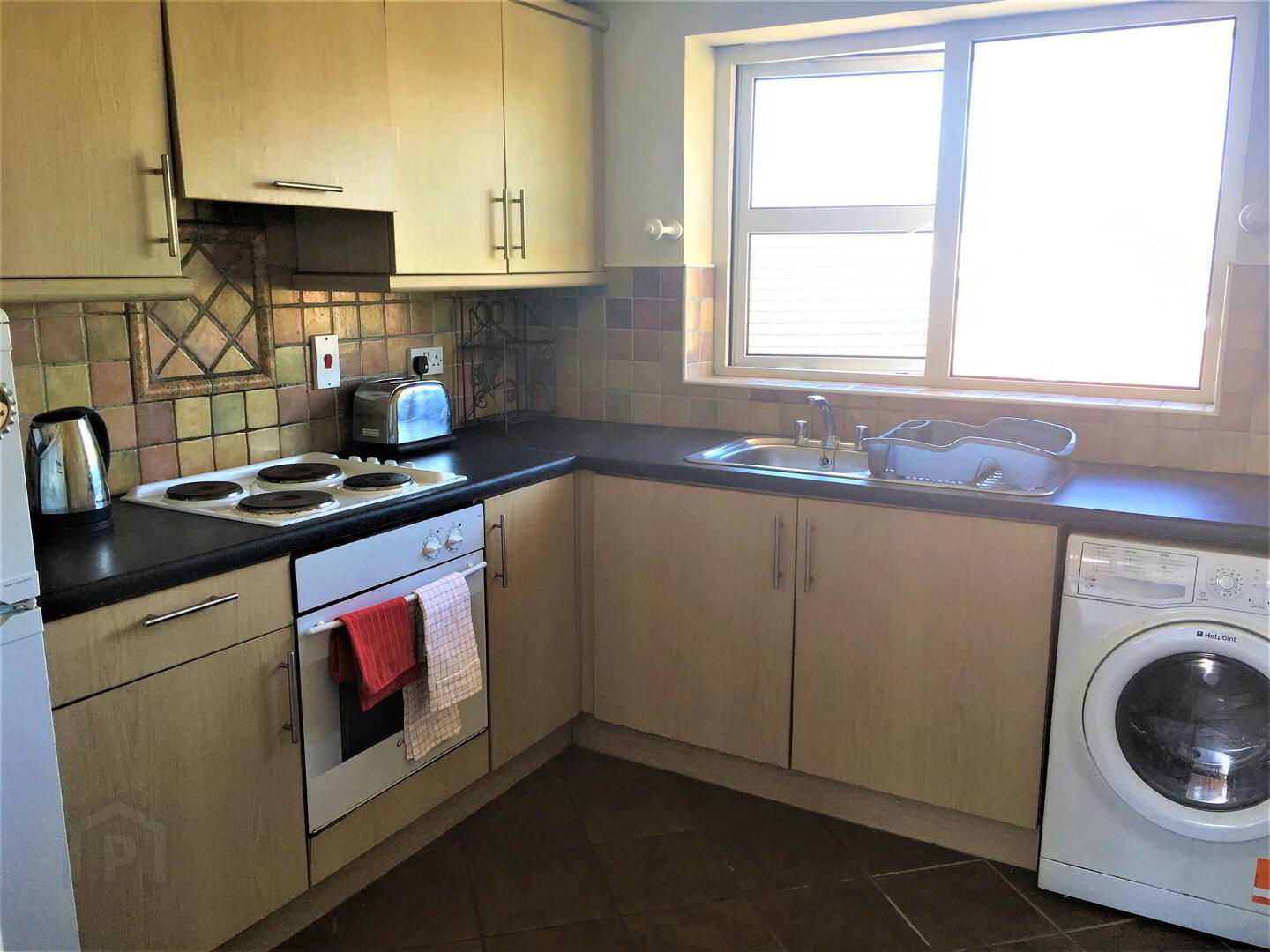 22 Ardenlee Crescent 2 of 9