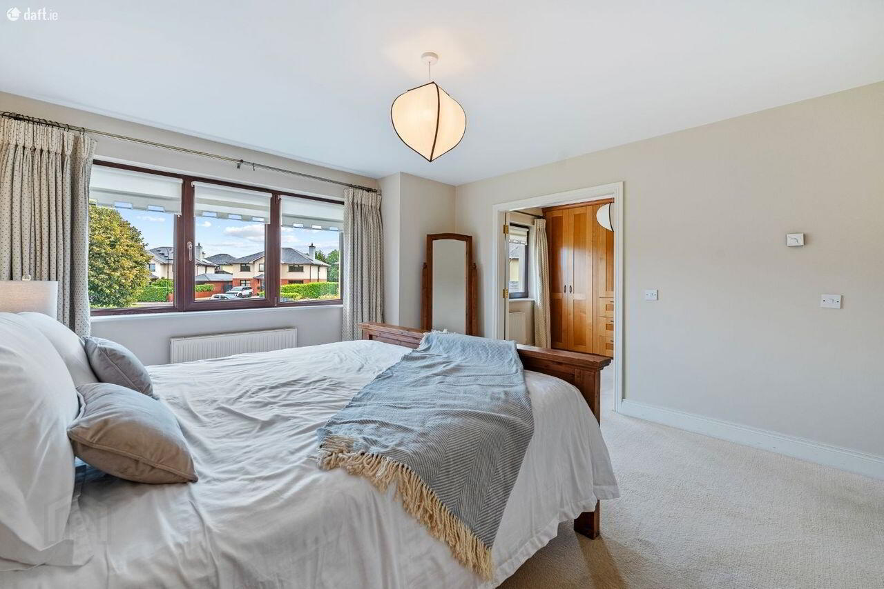39 Heatherfield 9 of 57