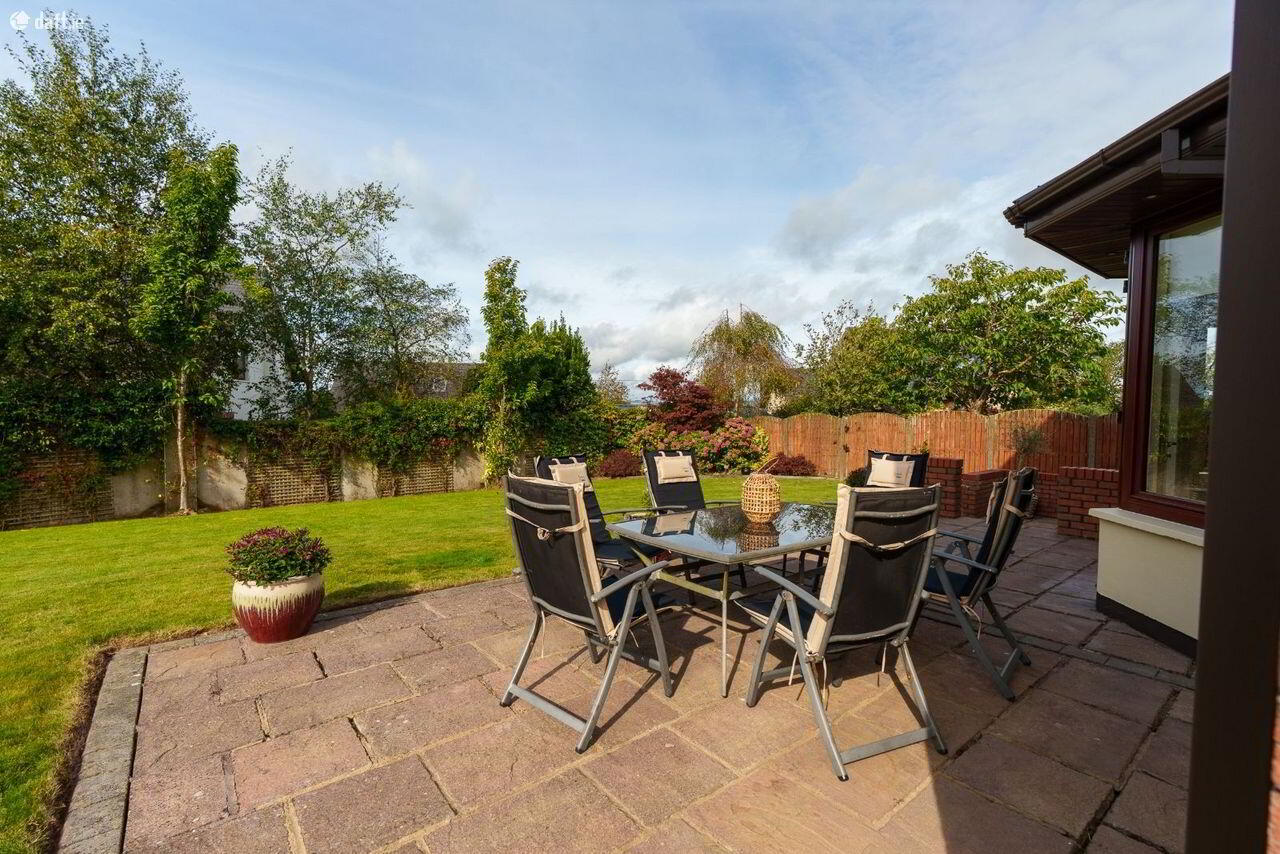 39 Heatherfield 21 of 57