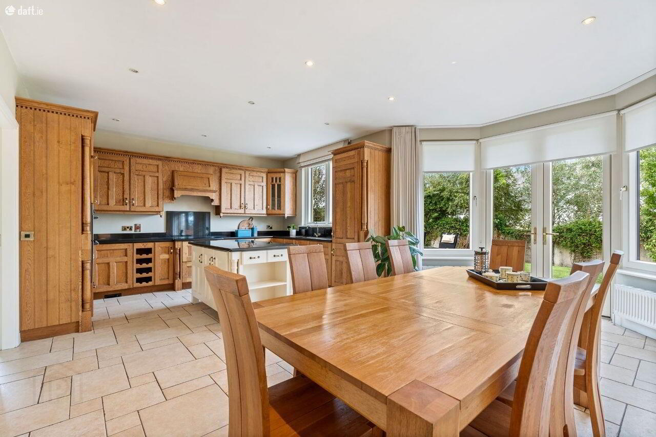 39 Heatherfield 37 of 57