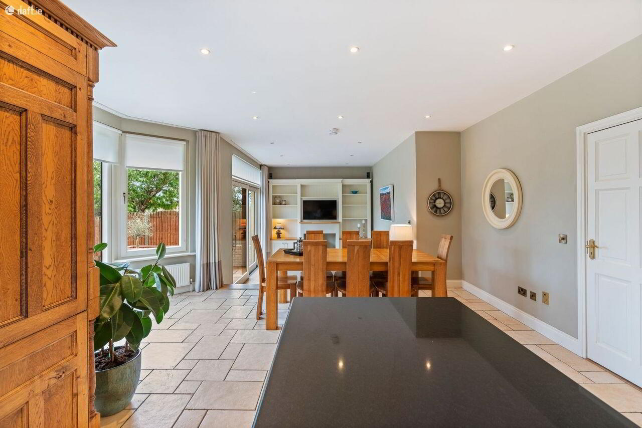 39 Heatherfield 45 of 57