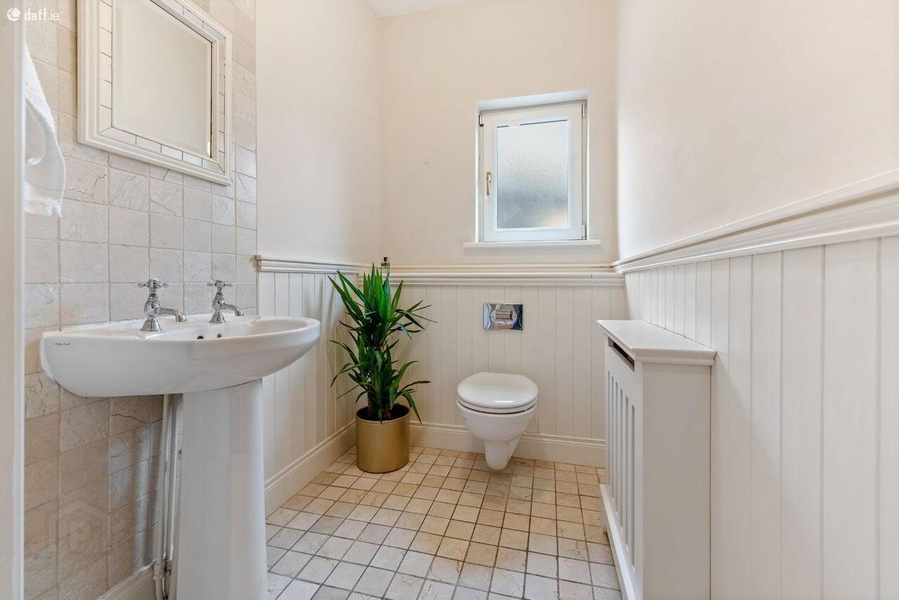 39 Heatherfield 53 of 57