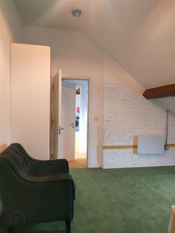 Apartment 5 32/33 Clanbrassil Street 5 of 8