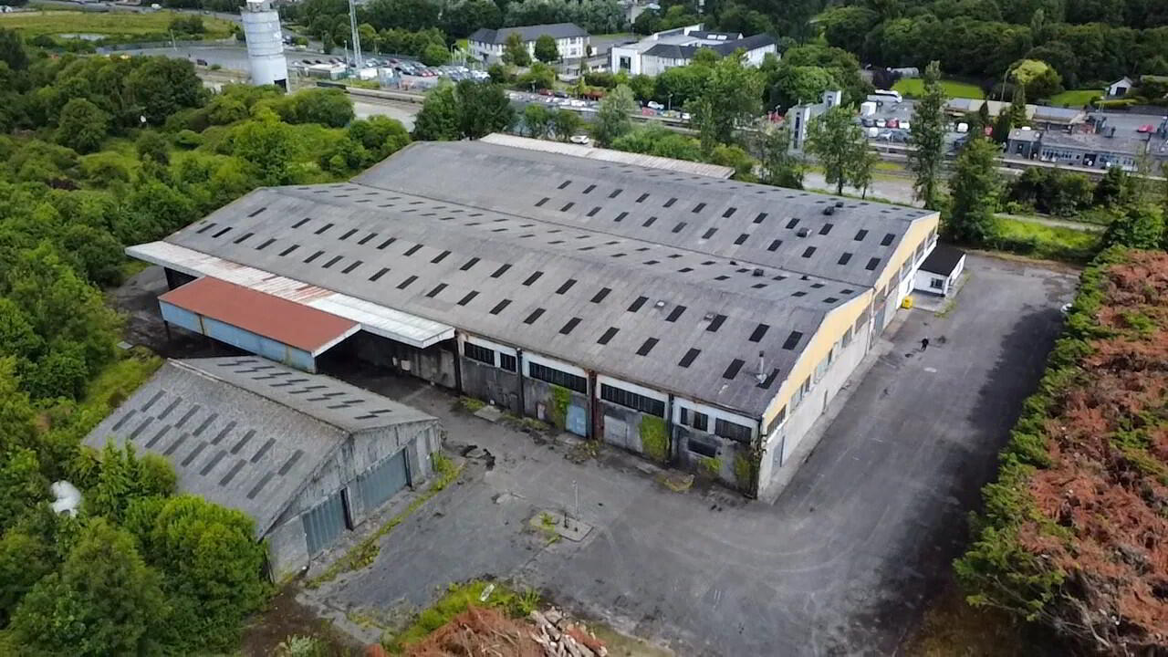 Warehouse Facility 2 of 13