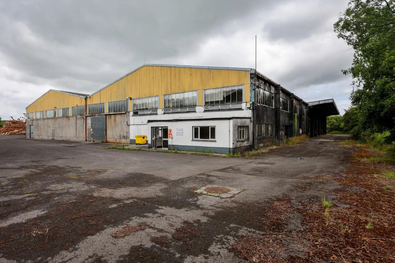 Warehouse Facility 9 of 13