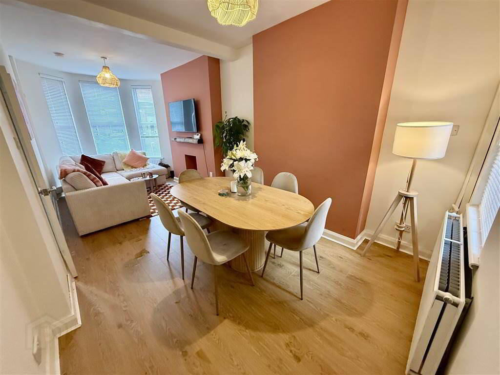 38 Lichfield Avenue 4 of 12