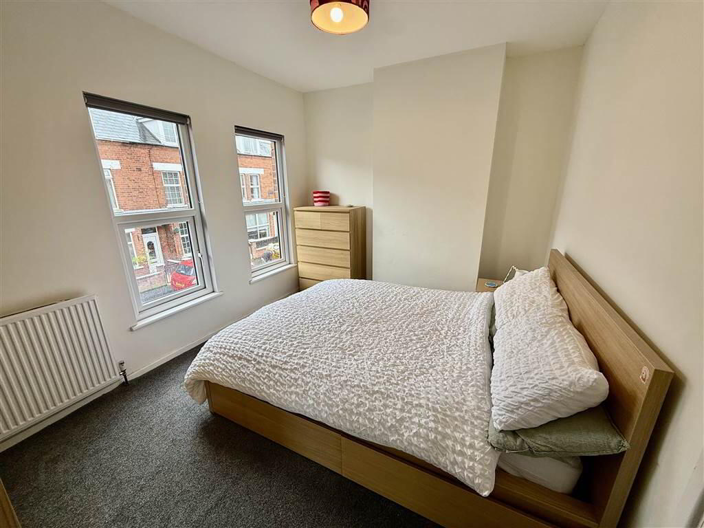 38 Lichfield Avenue 9 of 12