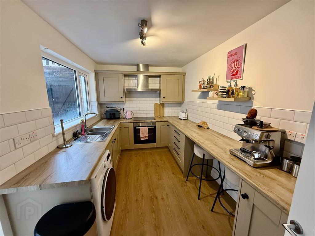 38 Lichfield Avenue 6 of 12