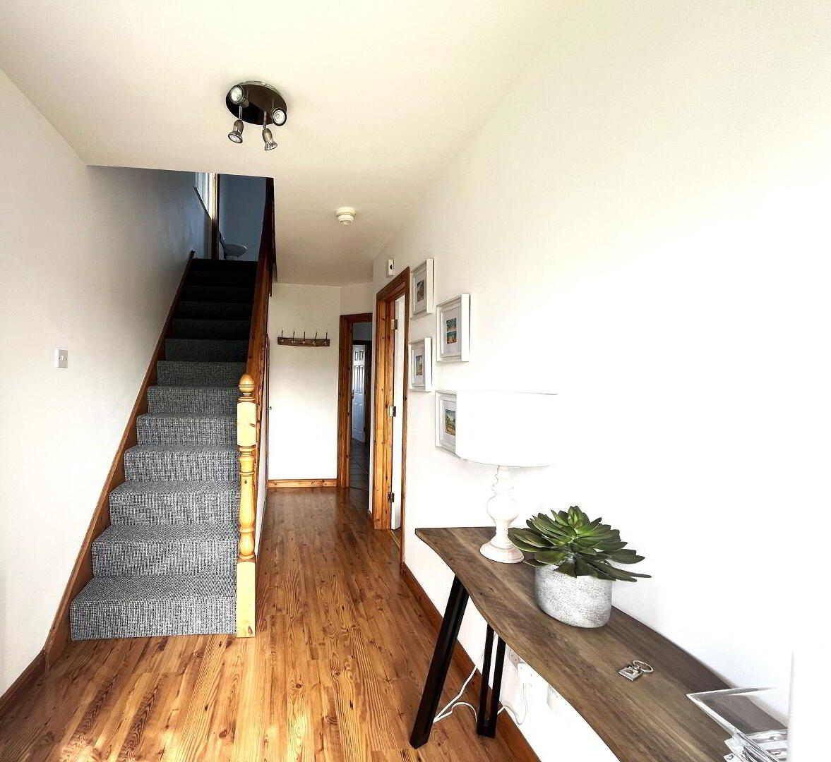 57 Primrose Gardens 3 of 16