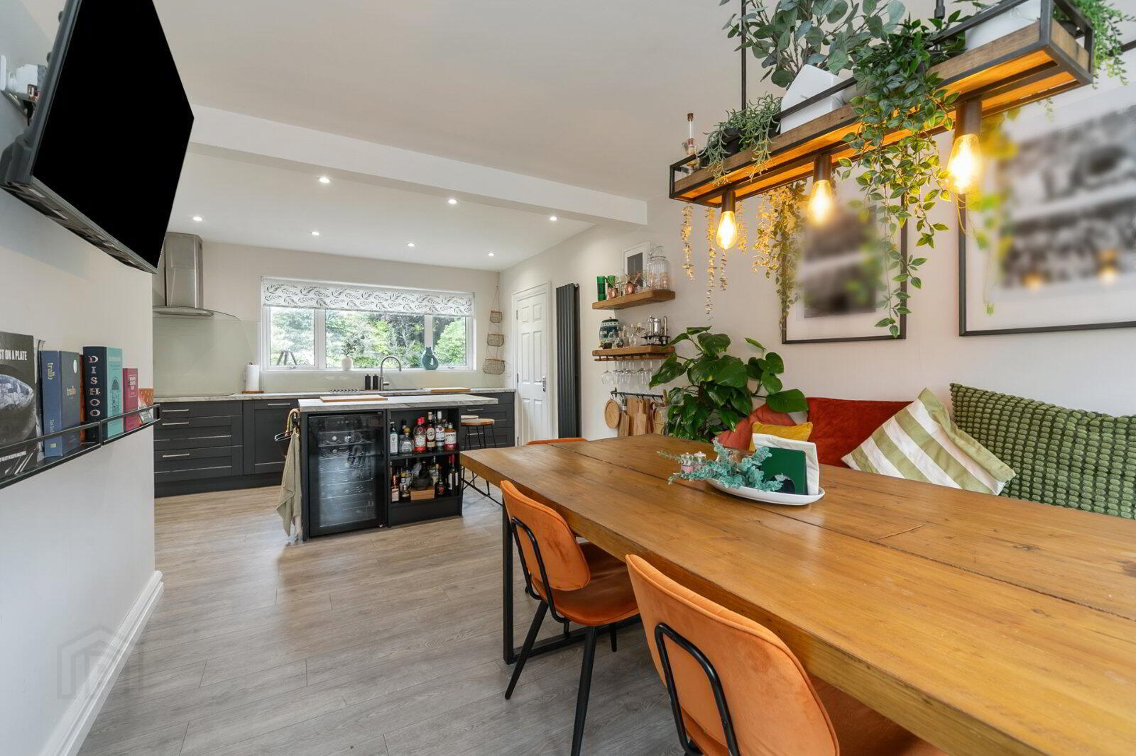 141 Hillsborough Road 7 of 17