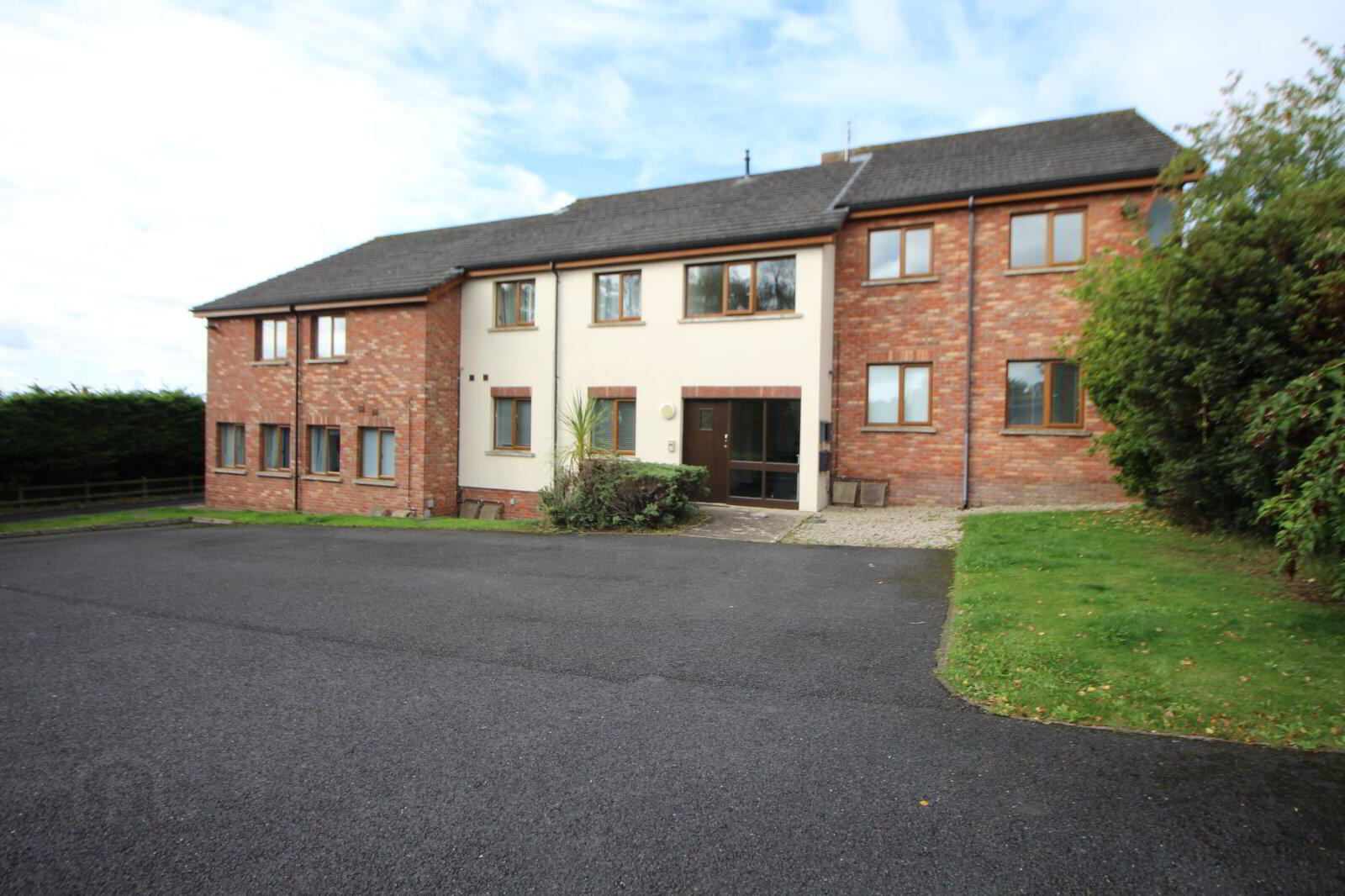 Apartment 6 193 Victoria Road 1 of 12