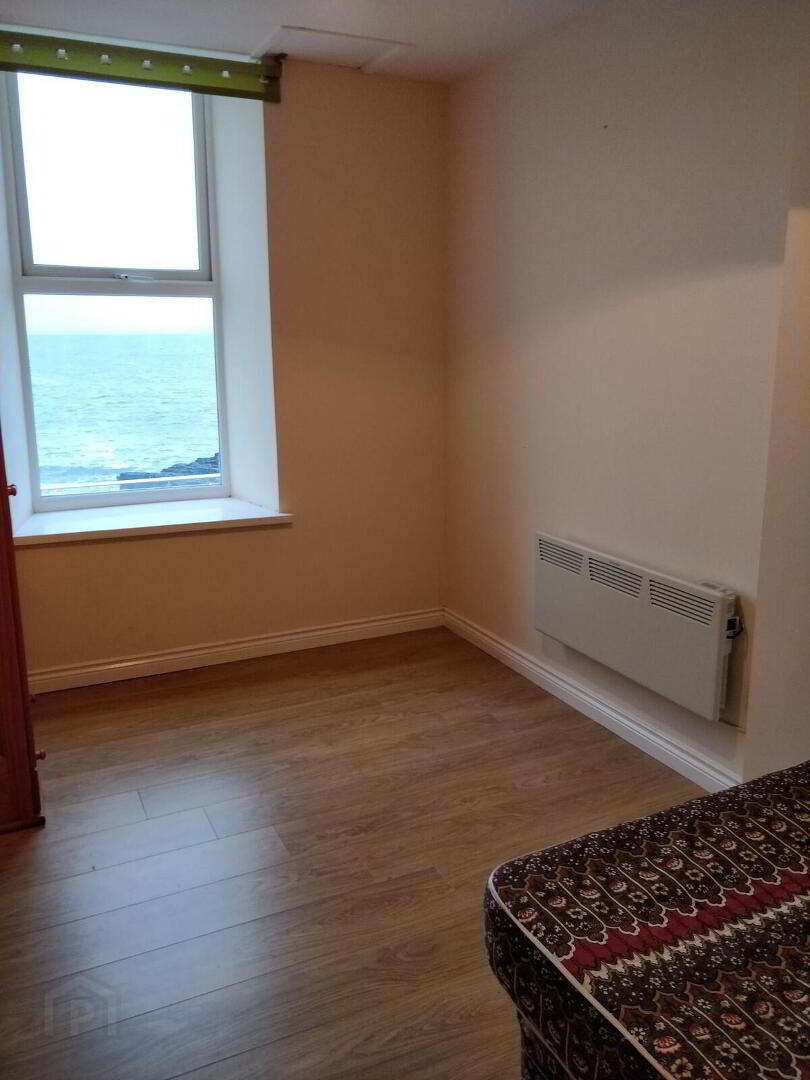 Flat 1, 39-41 The Promenade 4 of 5