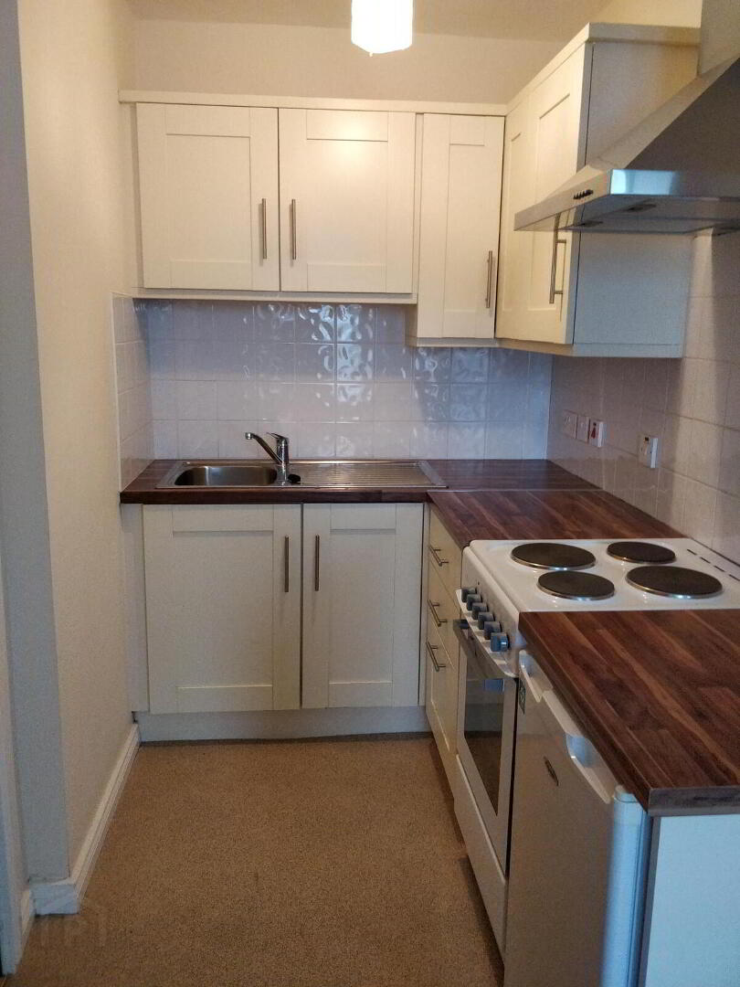 Flat 1, 39-41 The Promenade 3 of 5