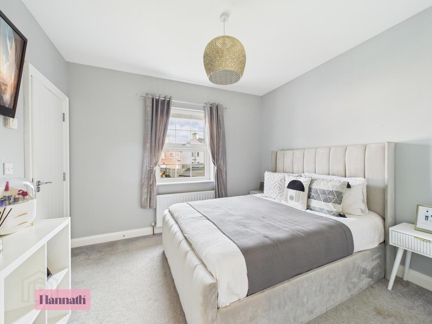 15 Bracken Hall 14 of 28