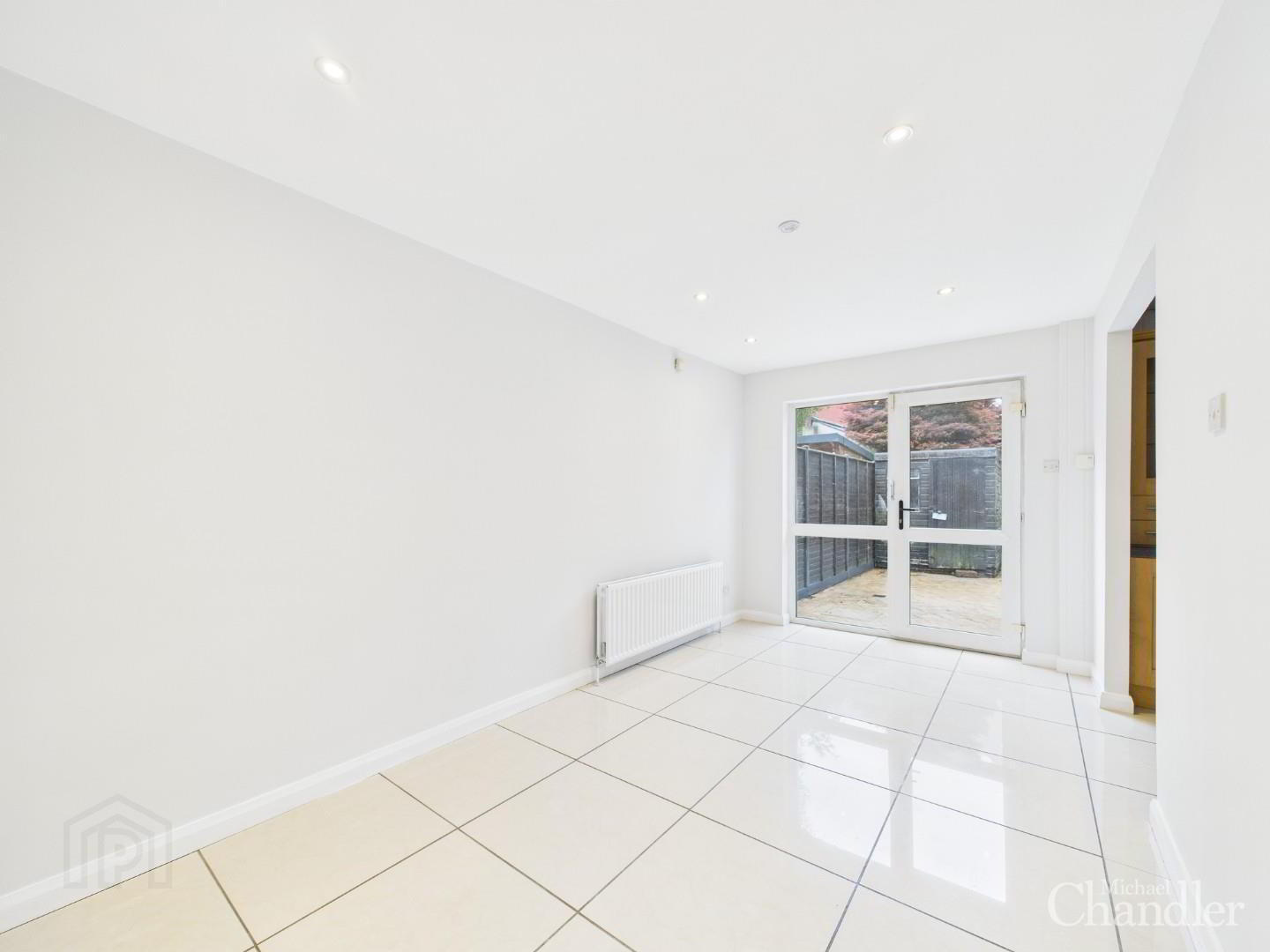 7 Ravenhill Gardens 3 of 20