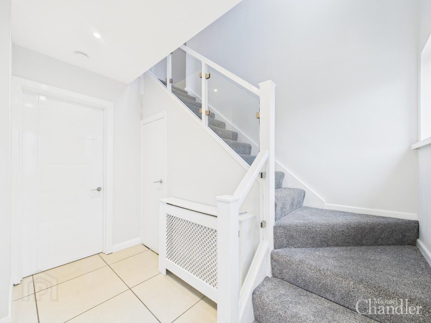 7 Ravenhill Gardens 2 of 20