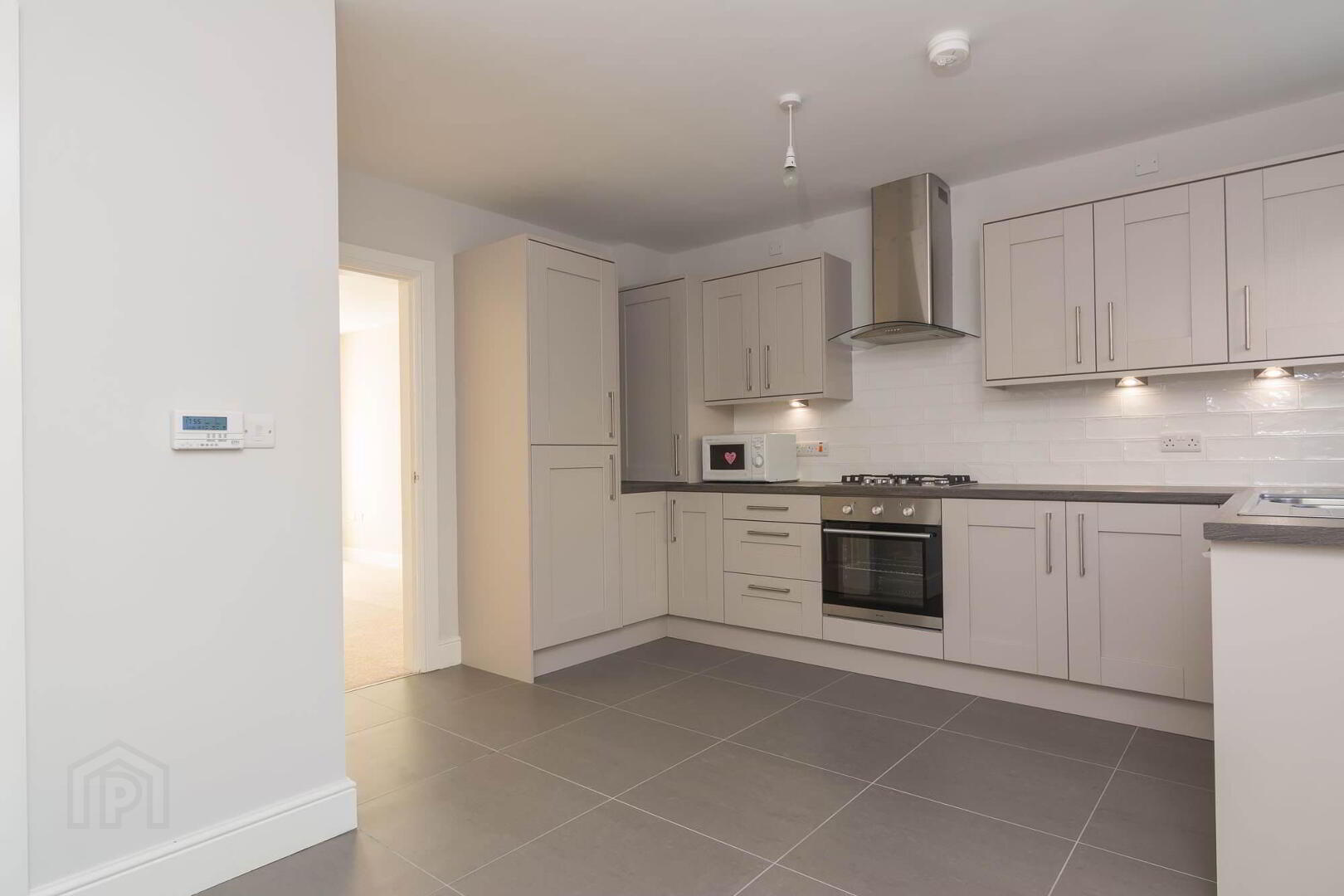 30 Sir Richard Wallace Road 5 of 12