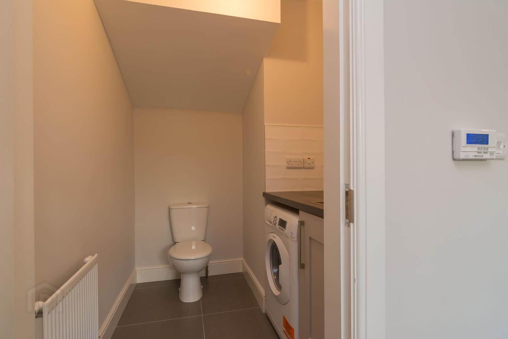 30 Sir Richard Wallace Road 6 of 12