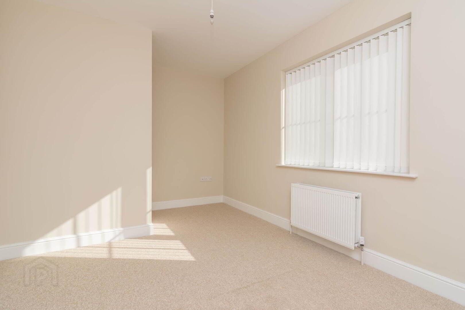 30 Sir Richard Wallace Road 8 of 12