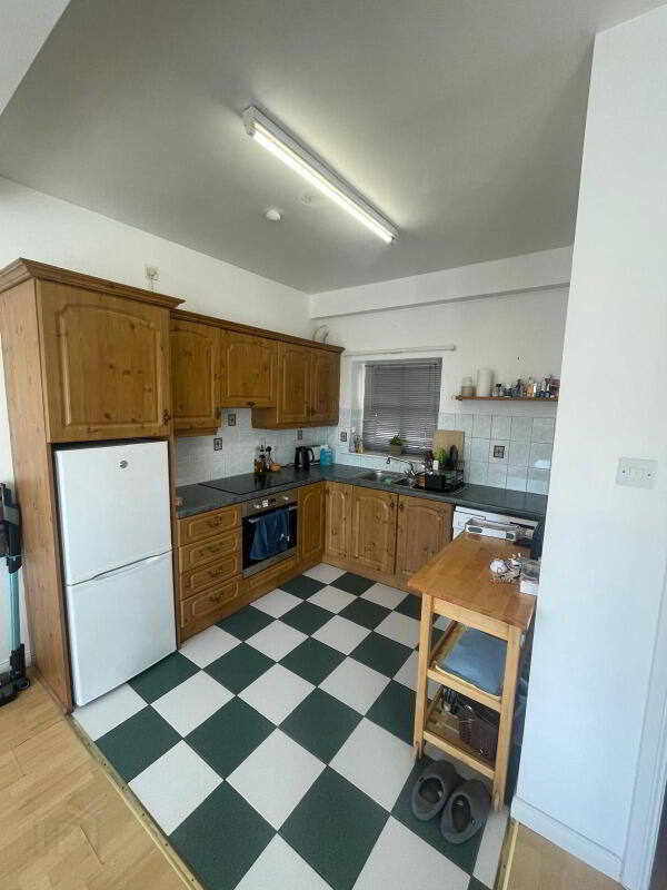 Apt 21, 48 Rossmore Drive 3 of 9
