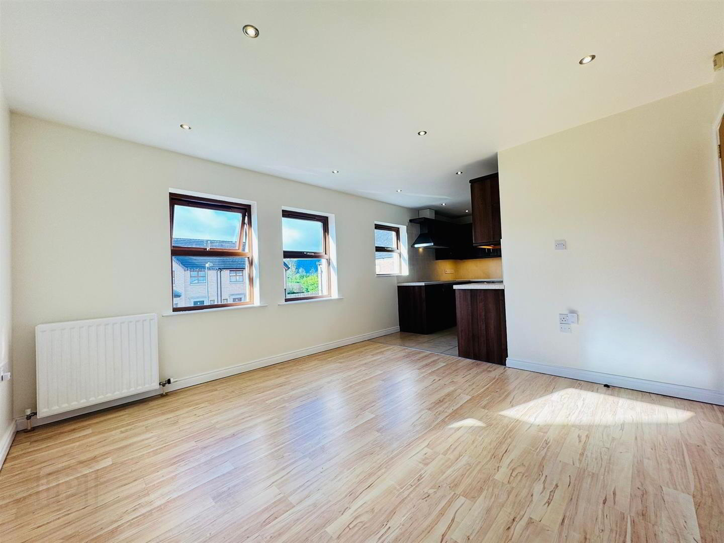 24 Aylesbury Court 3 of 10