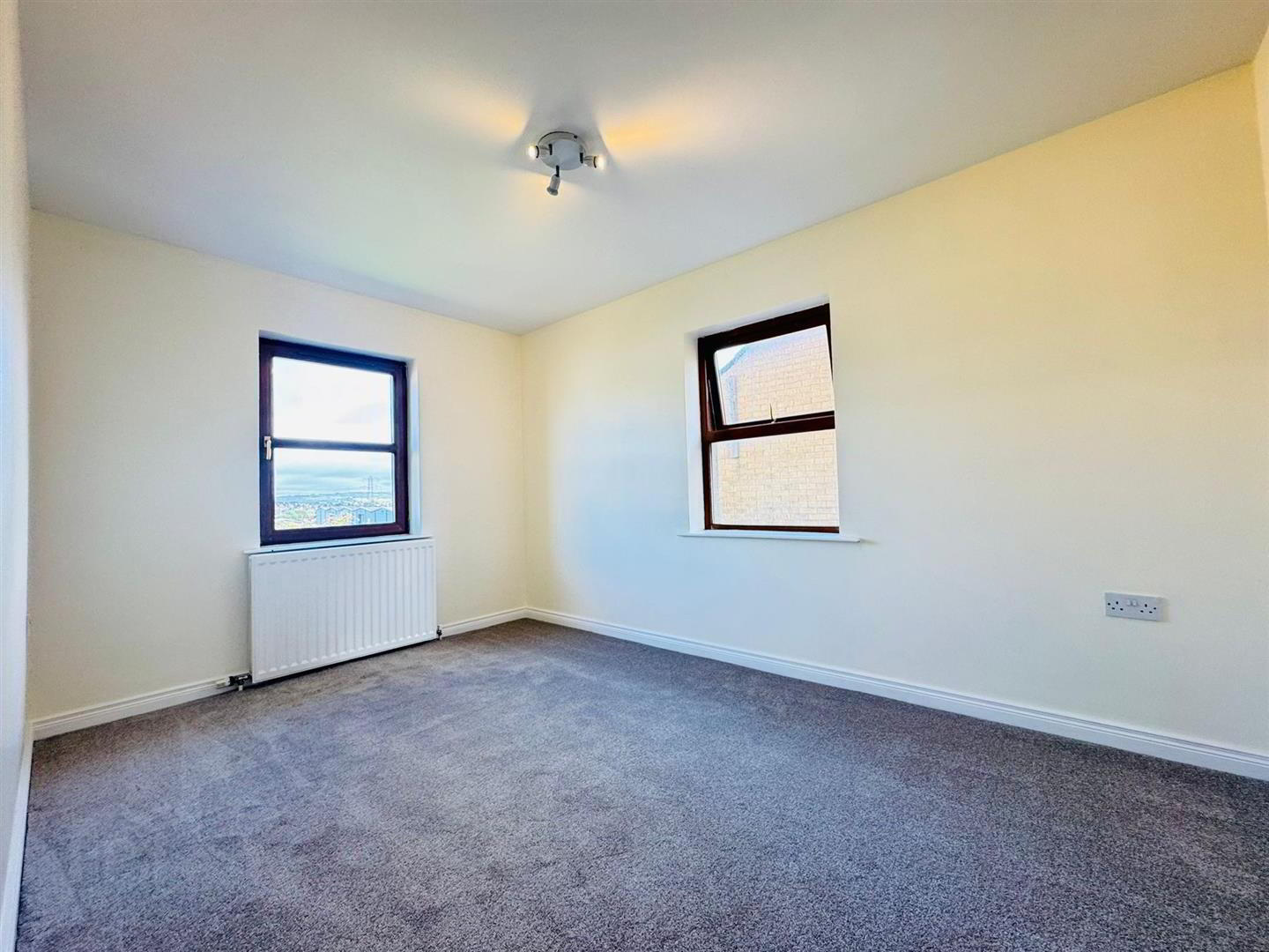 24 Aylesbury Court 6 of 10