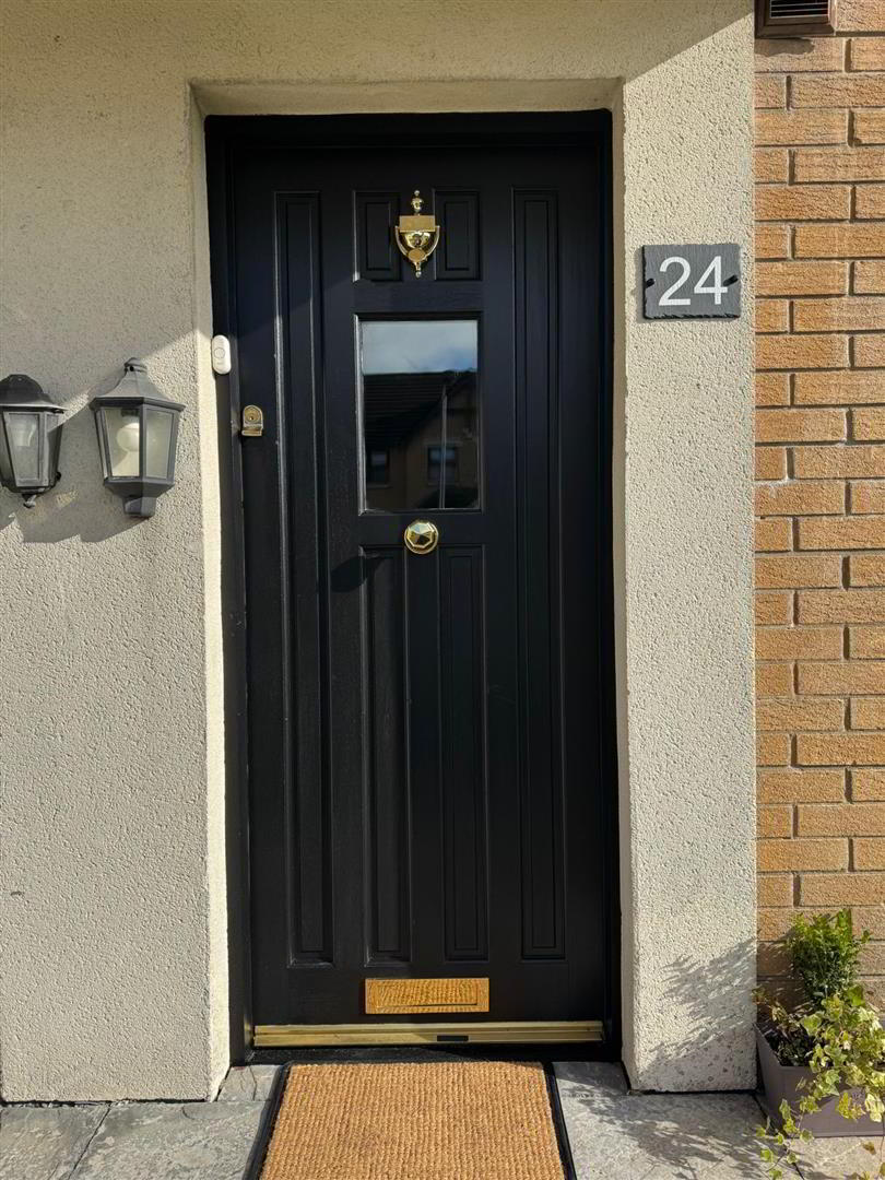 24 Aylesbury Court 10 of 10