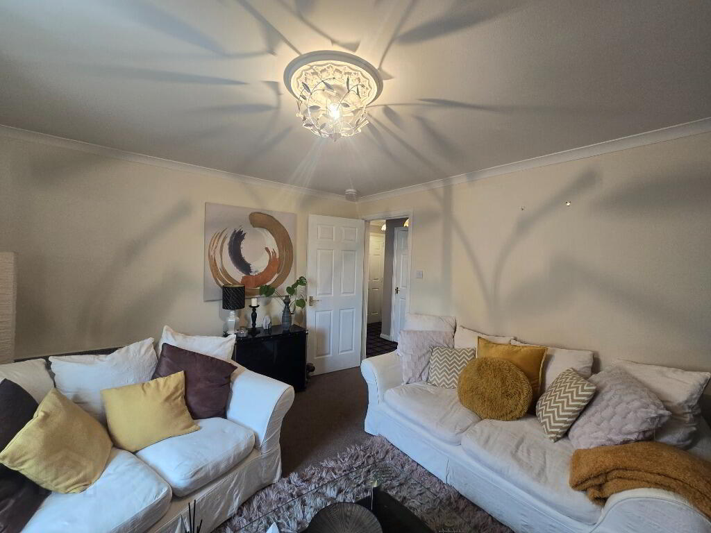 1 Millhill Wynd 3 of 8