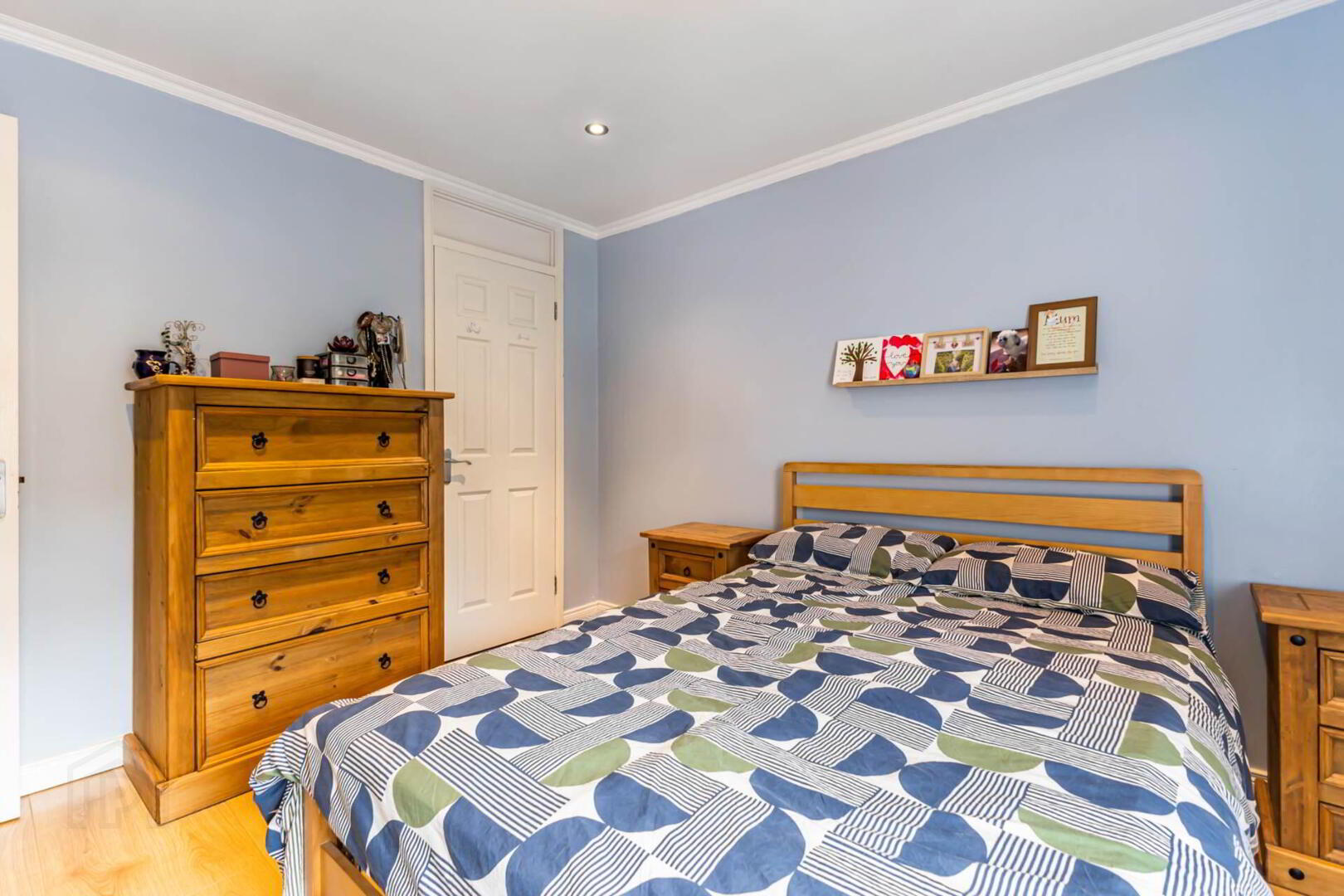 6 Glenmore Court 9 of 17
