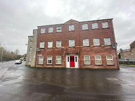 16 Waveney Court 1 of 12