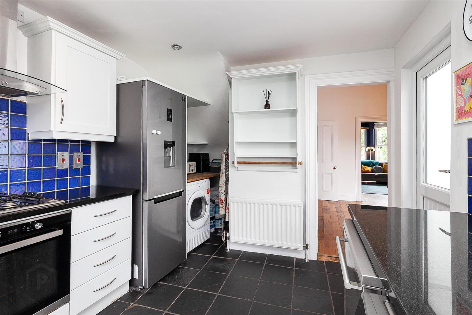 352 Ravenhill Road 15 of 41