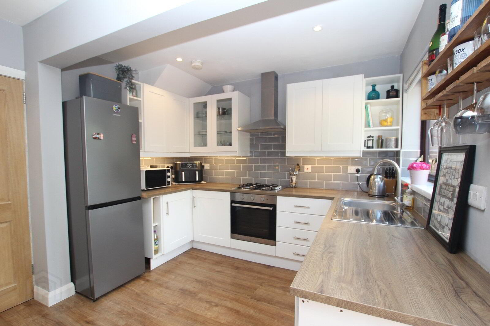 46 Elmfield Road 6 of 18