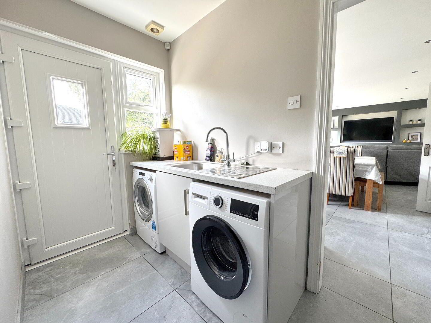 1 Oaklands 20 of 39