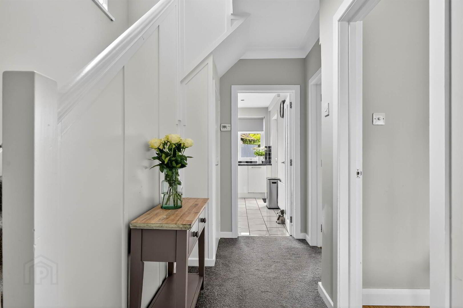 1 Glendale Avenue West 4 of 26