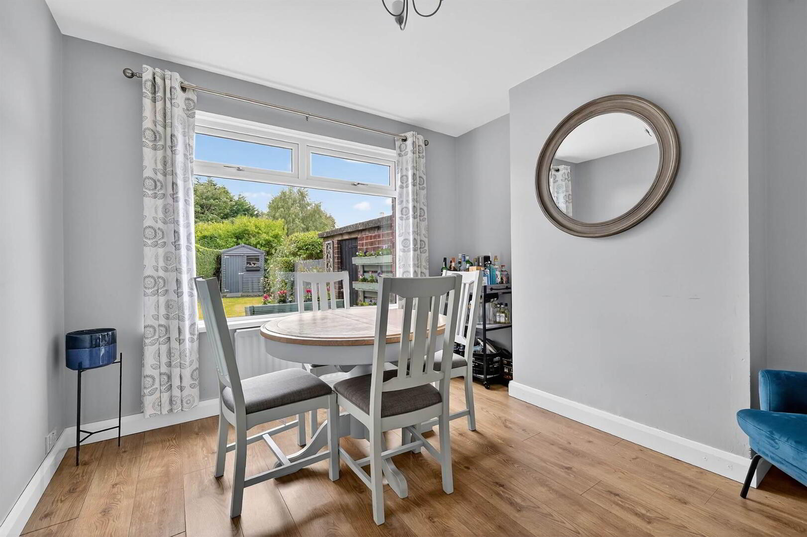 1 Glendale Avenue West 7 of 26