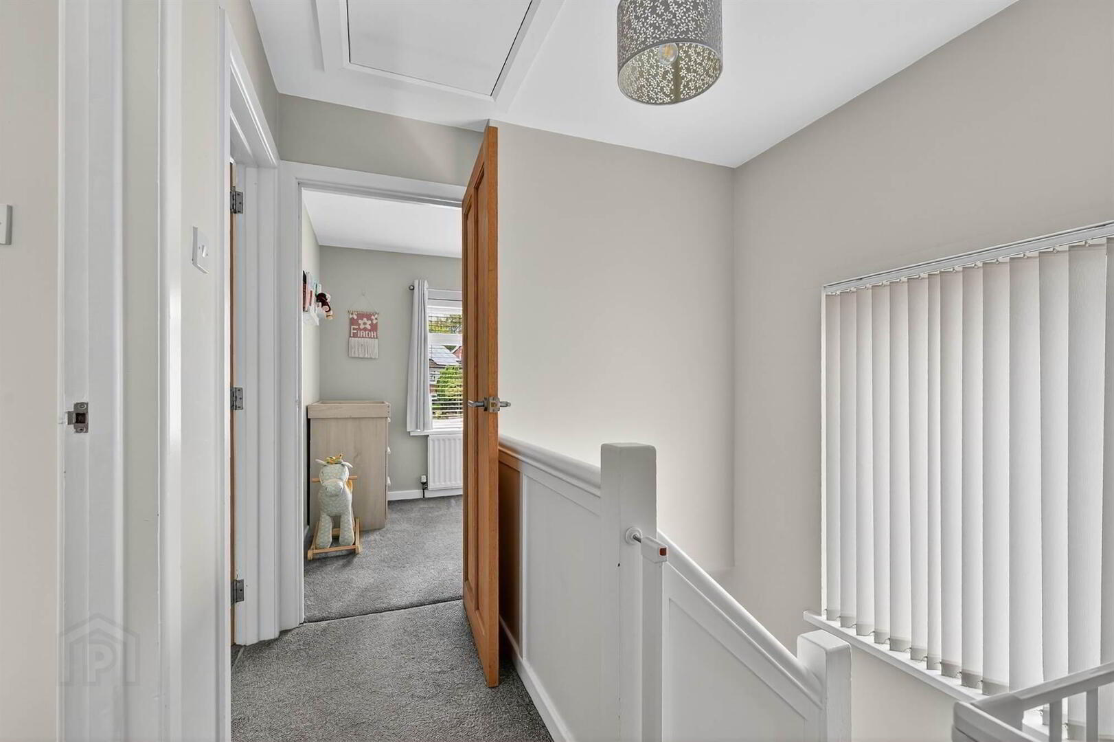 1 Glendale Avenue West 13 of 26